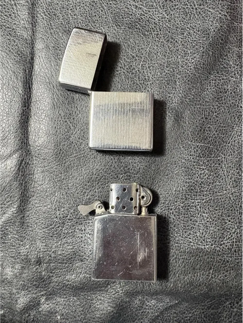 Vintage 1985 Zippo Lighter High Polish Chrome Engine Turned model (ZIP350) - Picture 7 of 12